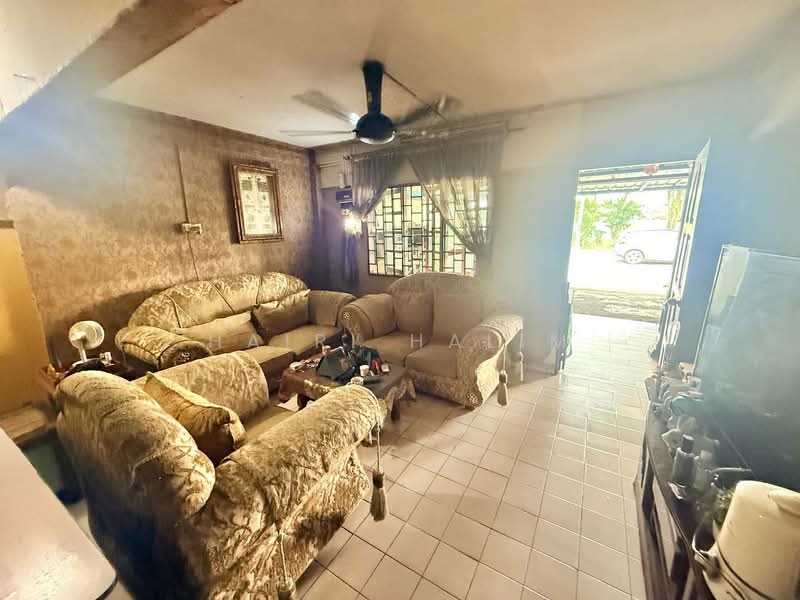 Rumah Teres 2 Tingkat untuk Dijual di Seksyen 18 (Shah Alam) - Hairi Halim - PropertyGuru.com.my