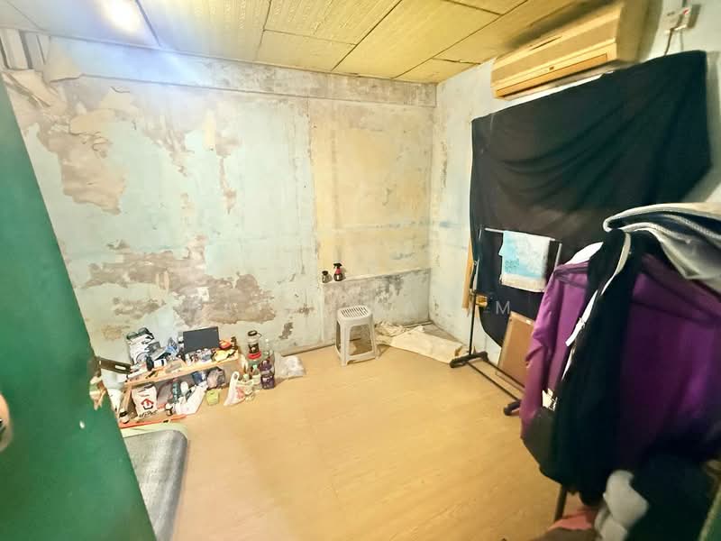 Rumah Teres 2 Tingkat untuk Dijual di Seksyen 18 (Shah Alam) - Hairi Halim - PropertyGuru.com.my