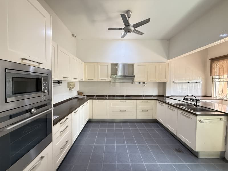 Bungalow for Rent in Taman Yarl (Jalan Klang Lama (Old Klang Road)) - Stephanie Yong - Kitchen - PropertyGuru.com.my
