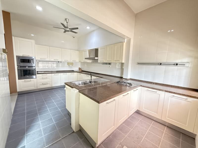 Bungalow for Rent in Taman Yarl (Jalan Klang Lama (Old Klang Road)) - Stephanie Yong - Kitchen - PropertyGuru.com.my