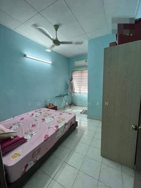 2-storey Terraced House for Sale in Port Klang (Pelabuhan Klang) (Selangor) - Louis Chan - Bedroom - PropertyGuru.com.my