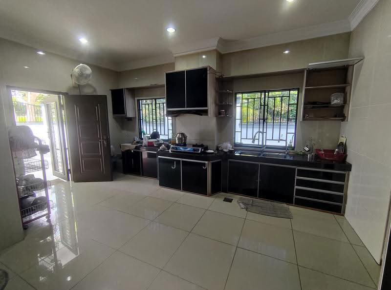 Rumah Berkembar untuk Dijual di Kota Kemuning (Shah Alam) - J J - PropertyGuru.com.my