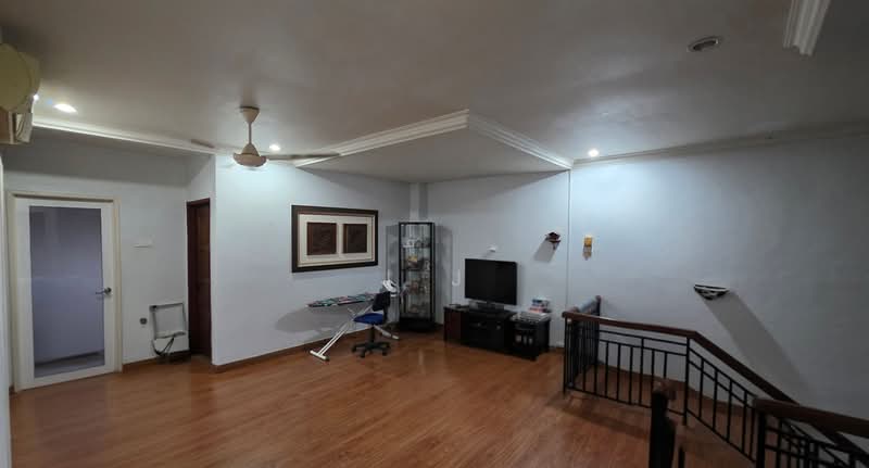 Semi-Detached House for Sale in Kota Kemuning (Shah Alam) - J J - Living Room - PropertyGuru.com.my