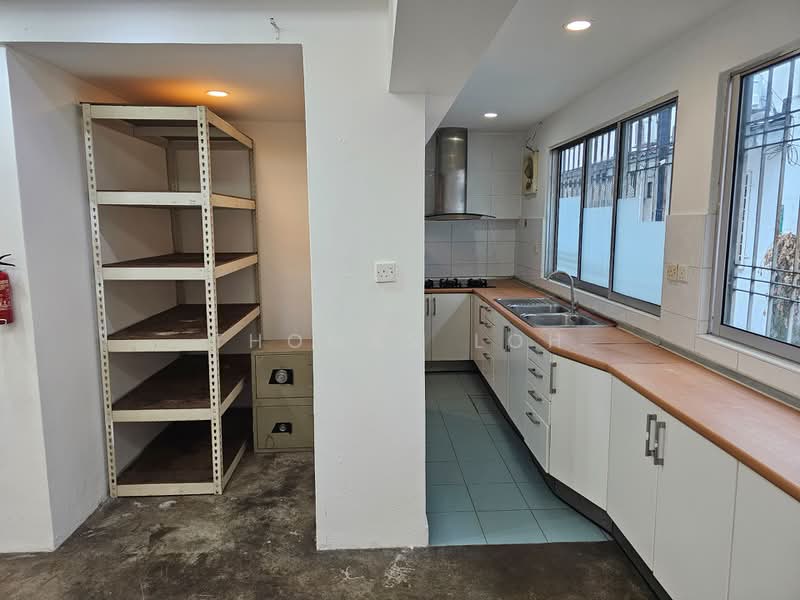 2-storey Terraced House for Sale in Bandar Sunway (Sunway) - Thomas Loh - Kitchen - PropertyGuru.com.my