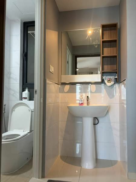 Service Residence for Sale at Country Garden Central Park - Terry Tan - Bathroom - PropertyGuru.com.my