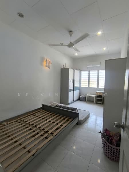 2-storey Terraced House for Sale in Anjung Tawas Sinaran (Ipoh) - Kelvin Chong - Bedroom - PropertyGuru.com.my