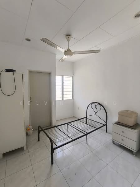2-storey Terraced House for Sale in Anjung Tawas Sinaran (Ipoh) - Kelvin Chong - Bedroom - PropertyGuru.com.my