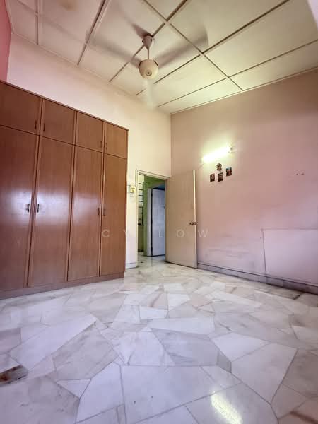 Rumah Teres 2.5 Tingkat untuk Dijual di Taman Desa (Kuala Lumpur) - CY Low - Interior - PropertyGuru.com.my