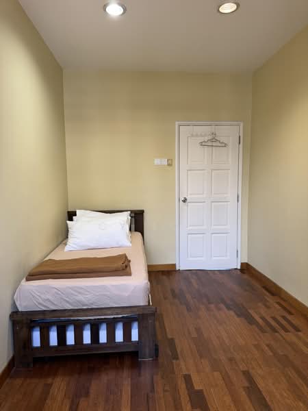 Rumah Teres 2.5 Tingkat untuk Dijual di Taman Desa (Kuala Lumpur) - CY Low - Bedroom - PropertyGuru.com.my