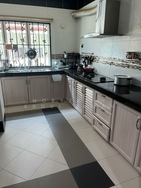 Rumah Teres untuk Dijual di Denai Alam (Shah Alam) - Norazrein Abdul Raman - Kitchen - PropertyGuru.com.my