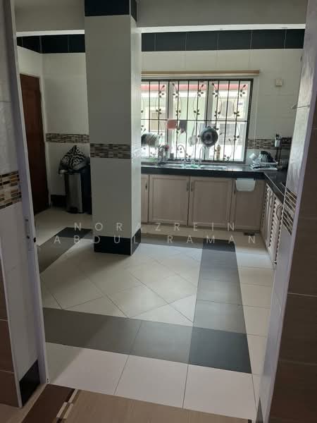 Rumah Teres untuk Dijual di Denai Alam (Shah Alam) - Norazrein Abdul Raman - Kitchen - PropertyGuru.com.my