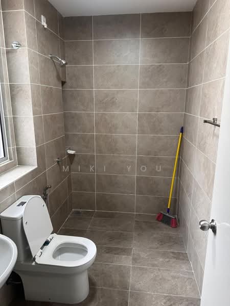 Rumah Teres 2 Tingkat untuk Dijual di Bandar Rimbayu (Telok Panglima Garang) - Miki You - Bathroom - PropertyGuru.com.my
