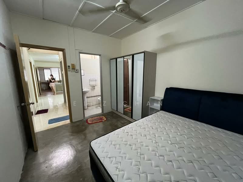1-storey Terraced House for Rent in Bandar Sri Damansara (Selangor) - Eliz Chan - Bedroom - PropertyGuru.com.my