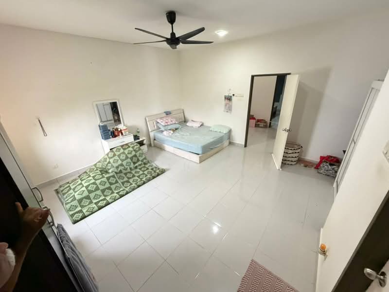 2-storey Terraced House for Sale in Saujana Rawang (Rawang) - Elwin Mah - Bedroom - PropertyGuru.com.my