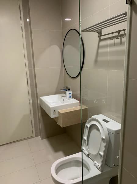 Servis Apartment untuk Disewa di Southlink - Wilson Tan - Bathroom - PropertyGuru.com.my