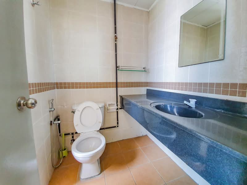 Kondominium untuk Disewa di The Boulevard - Lee Jo Surf - Bathroom - PropertyGuru.com.my