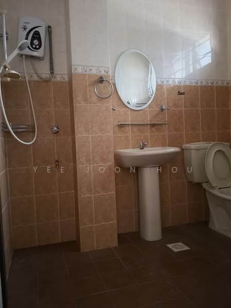 Rumah Teres 2 Tingkat untuk Dijual di Seksyen 11 (Shah Alam) - Yee Joon Hou - Bathroom - PropertyGuru.com.my