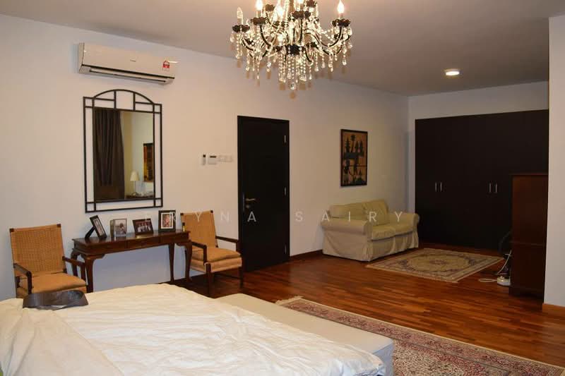 Semi-Detached House for Sale in Perdana Lake View (Cyberjaya) - Eryna Sairy - Bedroom - PropertyGuru.com.my