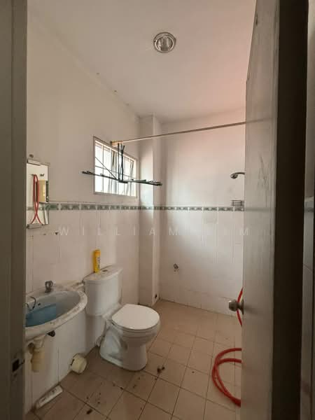 Rumah Teres 2 Tingkat untuk Dijual di Sungai Buloh (Selangor) - William Lim - Bathroom - PropertyGuru.com.my