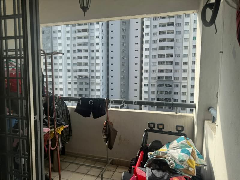 Pangsapuri untuk Dijual di Suria Kipark Damansara - Kho Daniel - Balcony - PropertyGuru.com.my