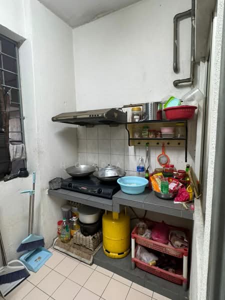 Pangsapuri untuk Dijual di Suria Kipark Damansara - Kho Daniel - Kitchen - PropertyGuru.com.my