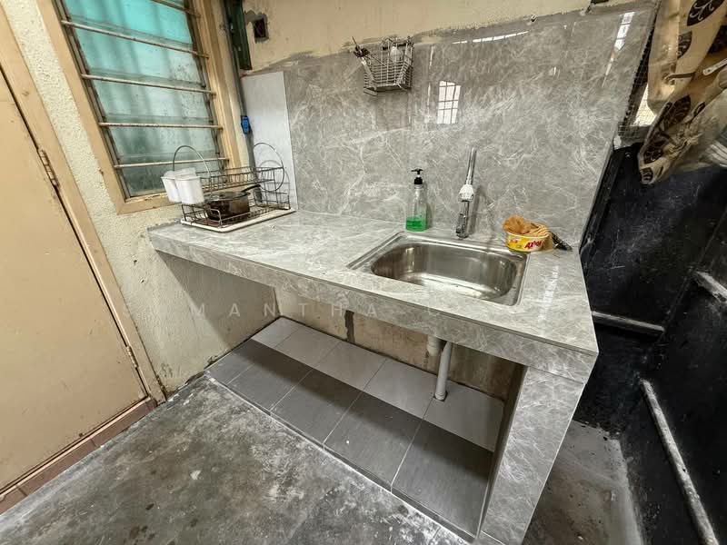 Terraced House for Sale in Taman Bukit Semenyih (Semenyih) - Samantha Chang - Kitchen - PropertyGuru.com.my