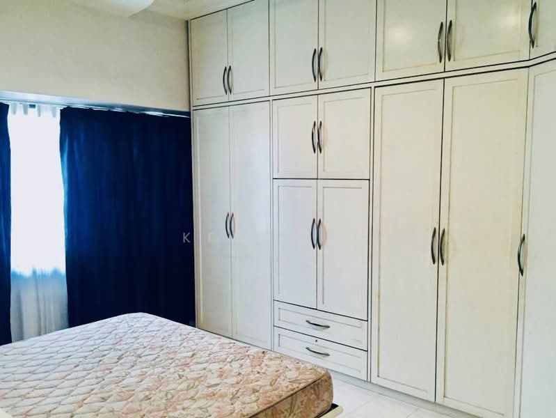 Kondominium untuk Dijual di Lakeside Tower - Kent Lai - Bedroom - PropertyGuru.com.my