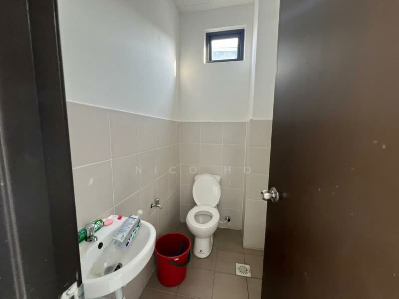 Semi-D Factory for Sale in Gelang Patah (Johor) - Nico Ho - Bathroom - PropertyGuru.com.my
