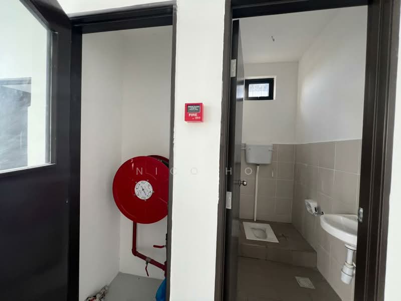 Semi-D Factory for Sale in Gelang Patah (Johor) - Nico Ho - Bathroom - PropertyGuru.com.my