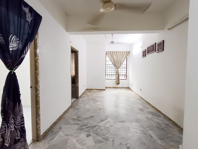 Apartment for Sale at Seksyen 15 Bandar Baru Bangi - Ilman Nahri - Living Room - PropertyGuru.com.my
