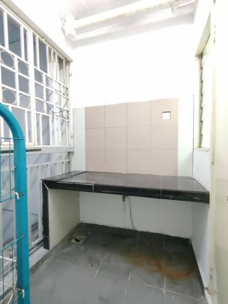 Apartment for Rent at Seri Intan Apartment - Shue Tan - Kitchen - PropertyGuru.com.my