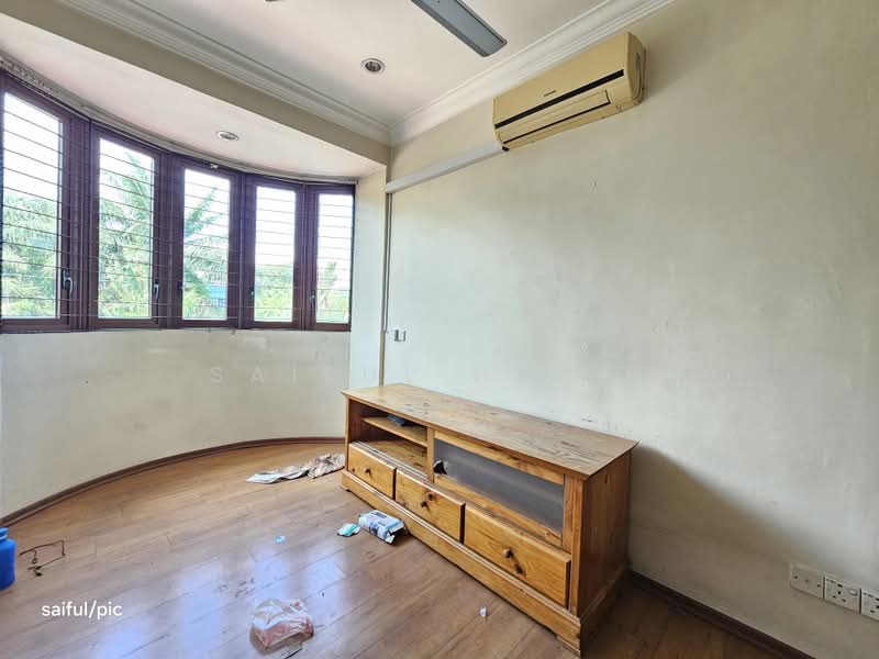 2-storey Terraced House for Sale in Taman Seri Awana (Kapar) - SAIFUL HELMI - Living Room - PropertyGuru.com.my