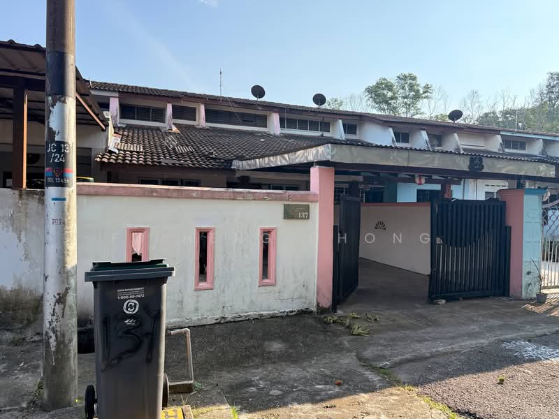 1-storey Terraced House for Sale in Taman Rinting (Masai) - Fu Heng Chong - Exterior - PropertyGuru.com.my