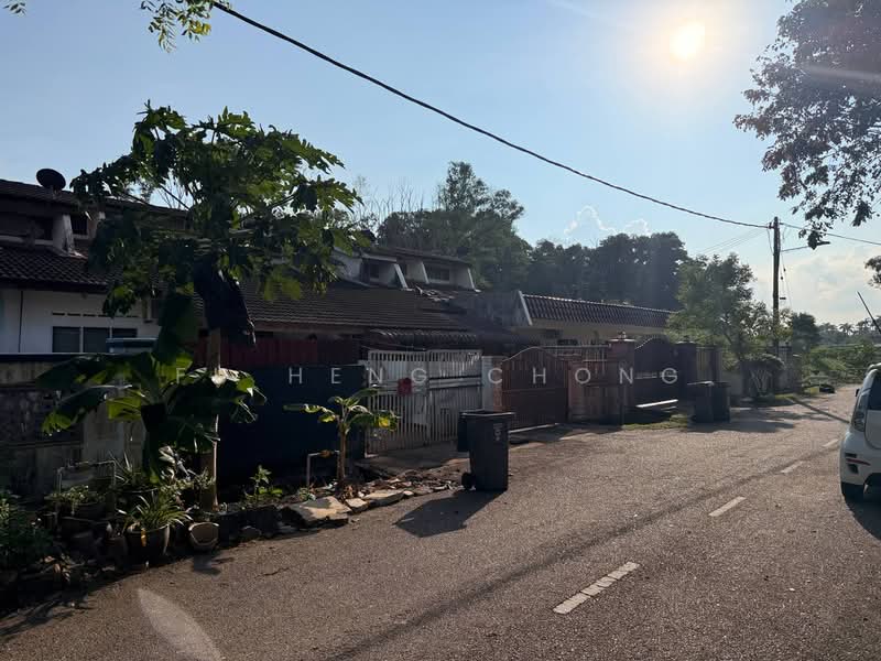 1-storey Terraced House for Sale in Taman Rinting (Masai) - Fu Heng Chong - PropertyGuru.com.my