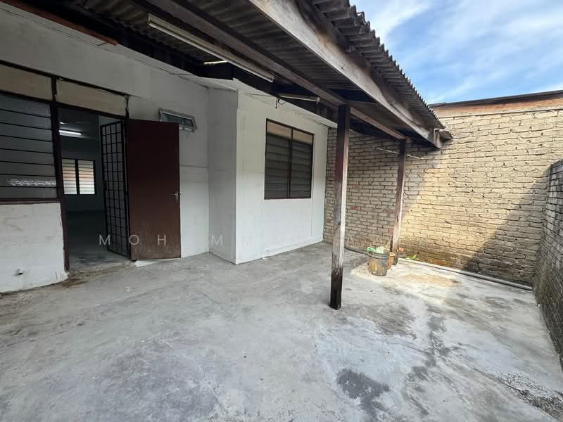 Terraced House for Sale in Taman Tas (Kuantan) - Mohammad Azizi - PropertyGuru.com.my