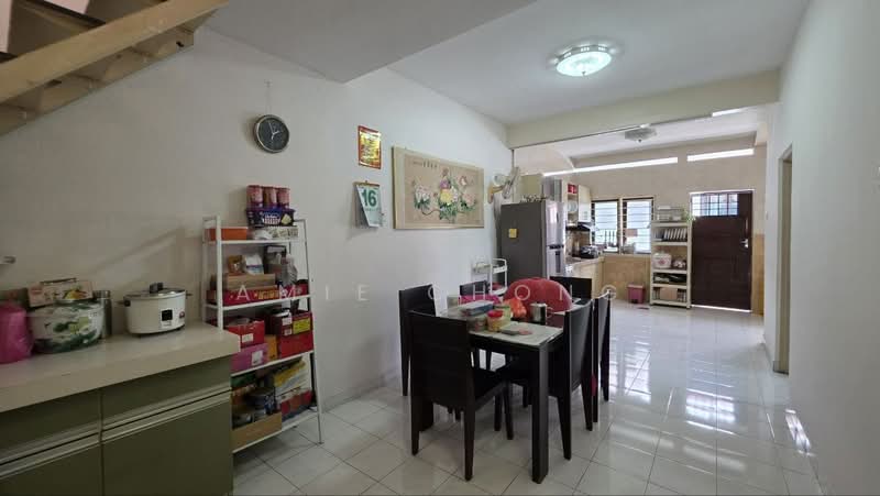 1-storey Terraced House for Sale in Taman Ipoh Timur (Ipoh) - Amie Chong - Dining Room - PropertyGuru.com.my