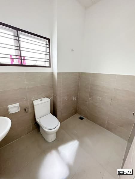 Rumah Teres 2 Tingkat untuk Disewa di Taman Saga (Klang) - Zackinn Hoi - Bathroom - PropertyGuru.com.my