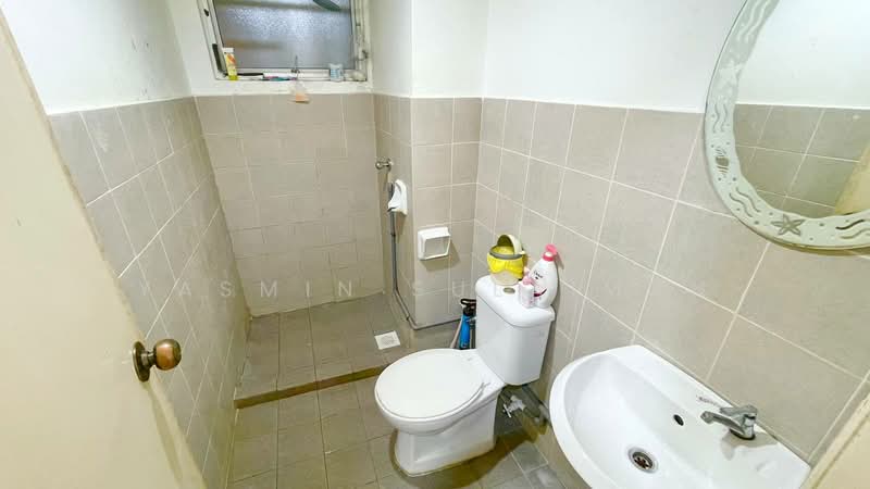 Kondominium untuk Dijual di Anggun Puri - Yasmin Sulaiman - Bathroom - PropertyGuru.com.my