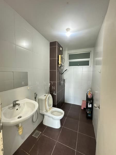 Condominium for Sale at Fairway Suites - Kenny Wong Chen Yao - Bathroom - PropertyGuru.com.my