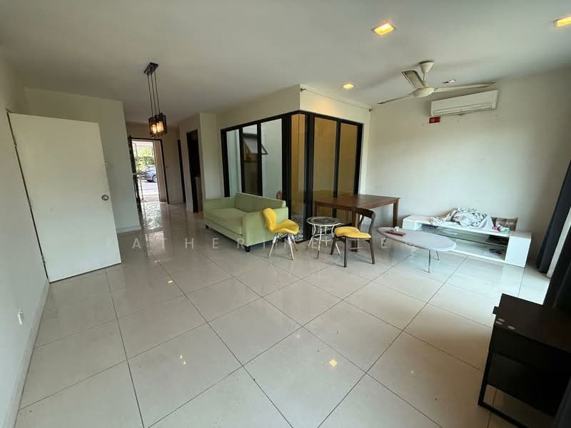 Rumah Teres 2 Tingkat untuk Disewa di Leisure Farm (Gelang Patah) - Katherine Leow - Living Room - PropertyGuru.com.my