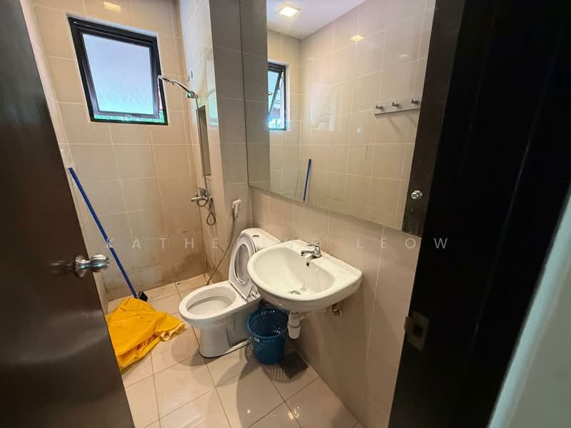 Rumah Teres 2 Tingkat untuk Disewa di Leisure Farm (Gelang Patah) - Katherine Leow - Bathroom - PropertyGuru.com.my