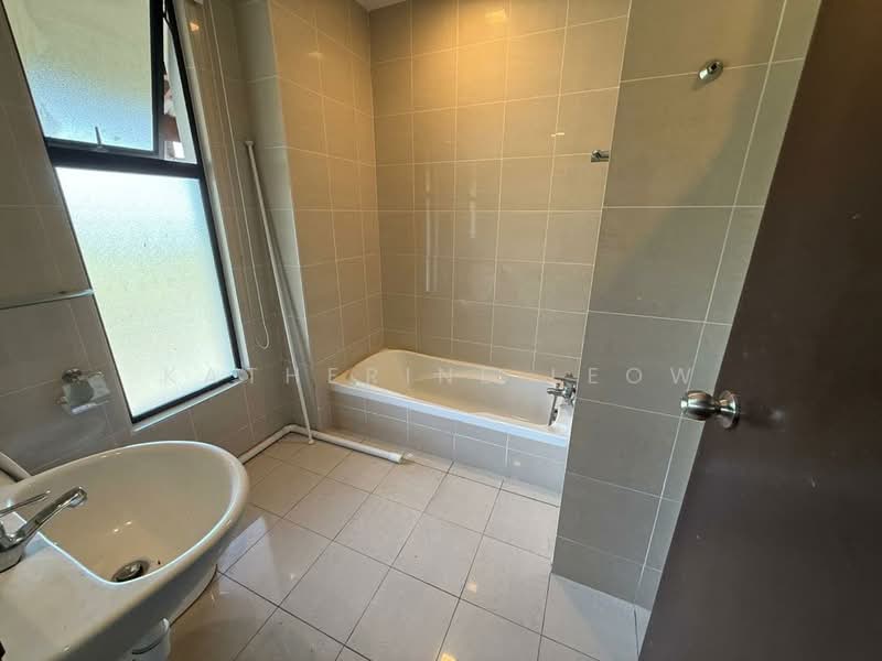Rumah Teres 2 Tingkat untuk Disewa di Leisure Farm (Gelang Patah) - Katherine Leow - Bathroom - PropertyGuru.com.my