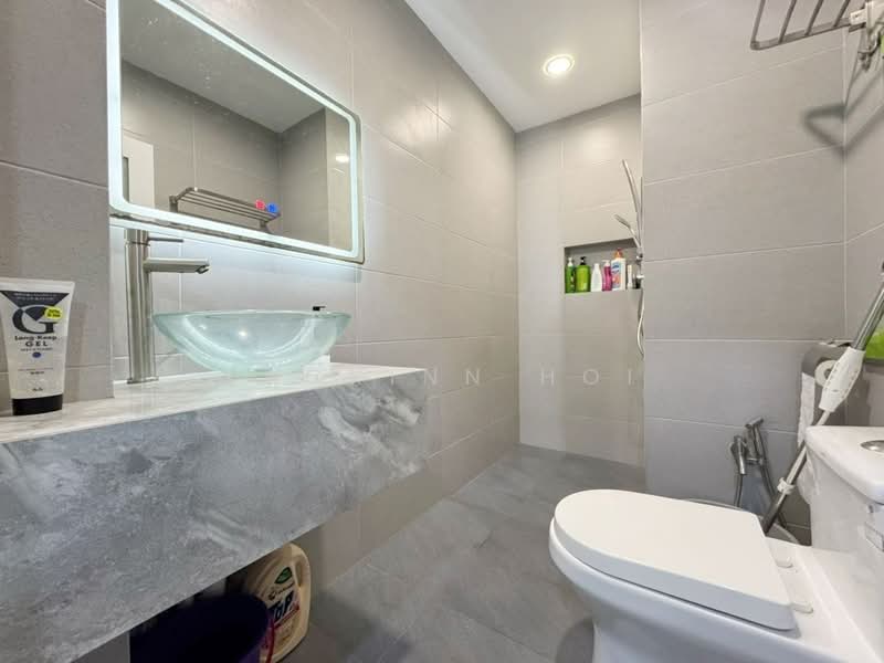 2-storey Terraced House for Sale in Kota Kemuning (Shah Alam) - Zackinn Hoi - Bathroom - PropertyGuru.com.my