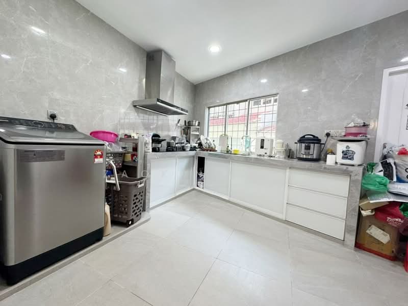 2-storey Terraced House for Sale in Kota Kemuning (Shah Alam) - Zackinn Hoi - Kitchen - PropertyGuru.com.my
