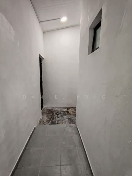 2-storey Terraced House for Sale in Taman Desa Cemerlang (Ulu Tiram) - Daniel Yong - Corridor - PropertyGuru.com.my