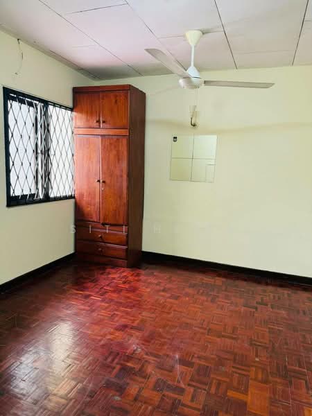 Rumah Teres 2 Tingkat untuk Disewa di Seksyen 3 (Bangi) - Siti Haila - Bedroom - PropertyGuru.com.my
