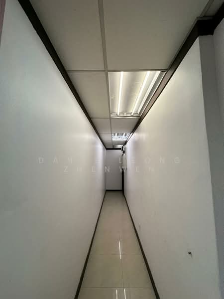 Shop / Office for Sale in Desa Pandan (Ampang) - Dante Leong Zhenwen - Corridor - PropertyGuru.com.my