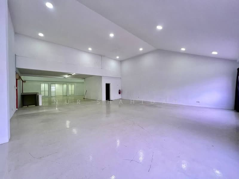 Kedai / Pejabat untuk Disewa di Bukit Jelutong (Shah Alam) - Nur Shahidah - PropertyGuru.com.my