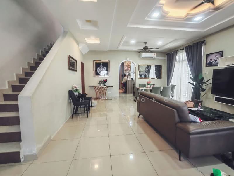 Cluster House for Sale in Nusantara Prima (Gelang Patah) - Janice Yong - Living Room - PropertyGuru.com.my