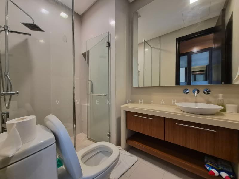 Servis Apartment untuk Disewa di Straits Quay (The Suites at Waterside) - Vivien Cheah - Bathroom - PropertyGuru.com.my